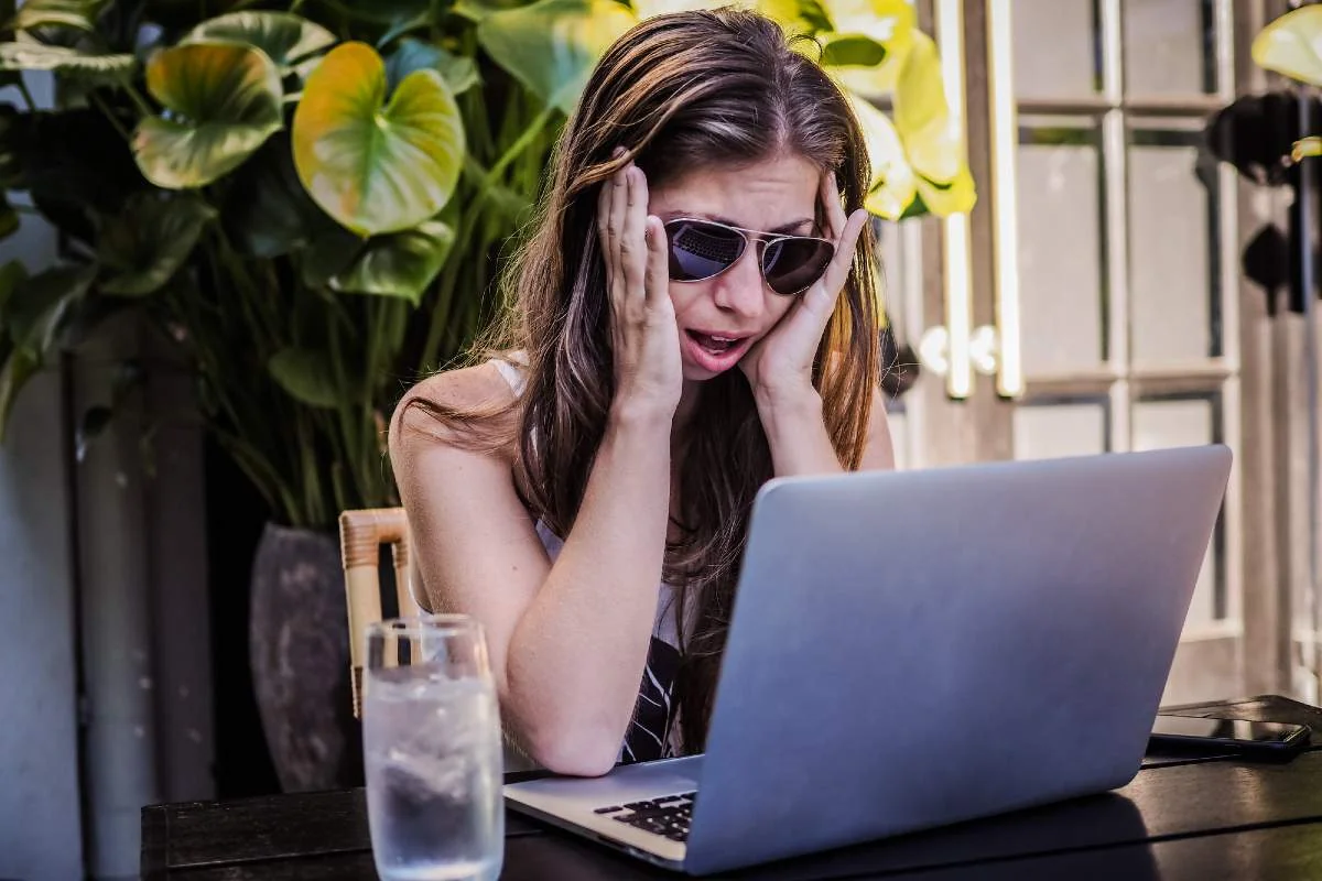 Internet Down Oggi: le Alternative per Connettersi