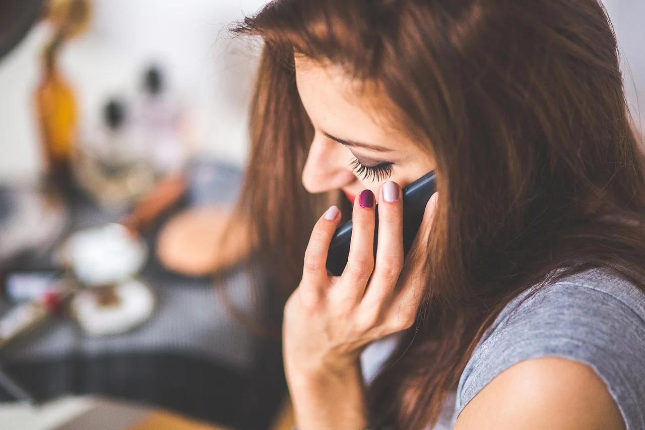 Roaming in Europa o Estero: Cos'è, Come Funziona e Costi