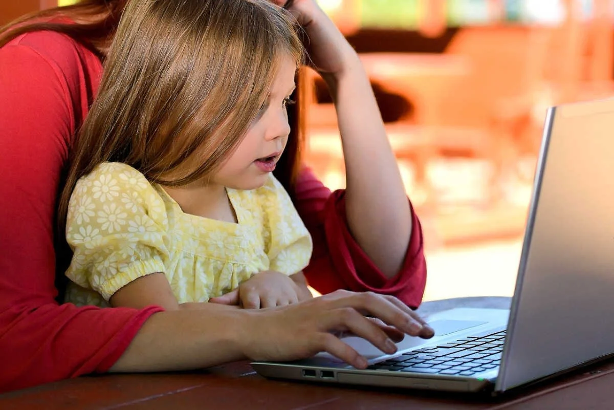 Wi-Fi per la scuola e l'università online: che connessione serve davvero